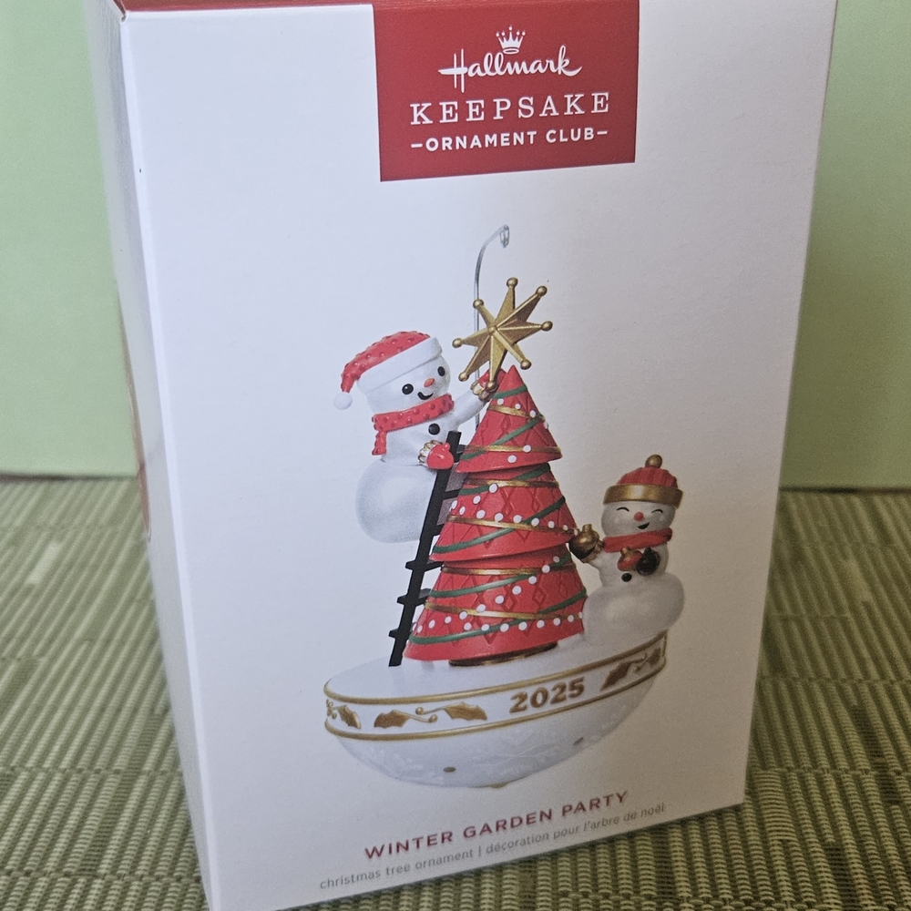 2025 Hallmark Member Exclusive Ornament - Winter Garden Party